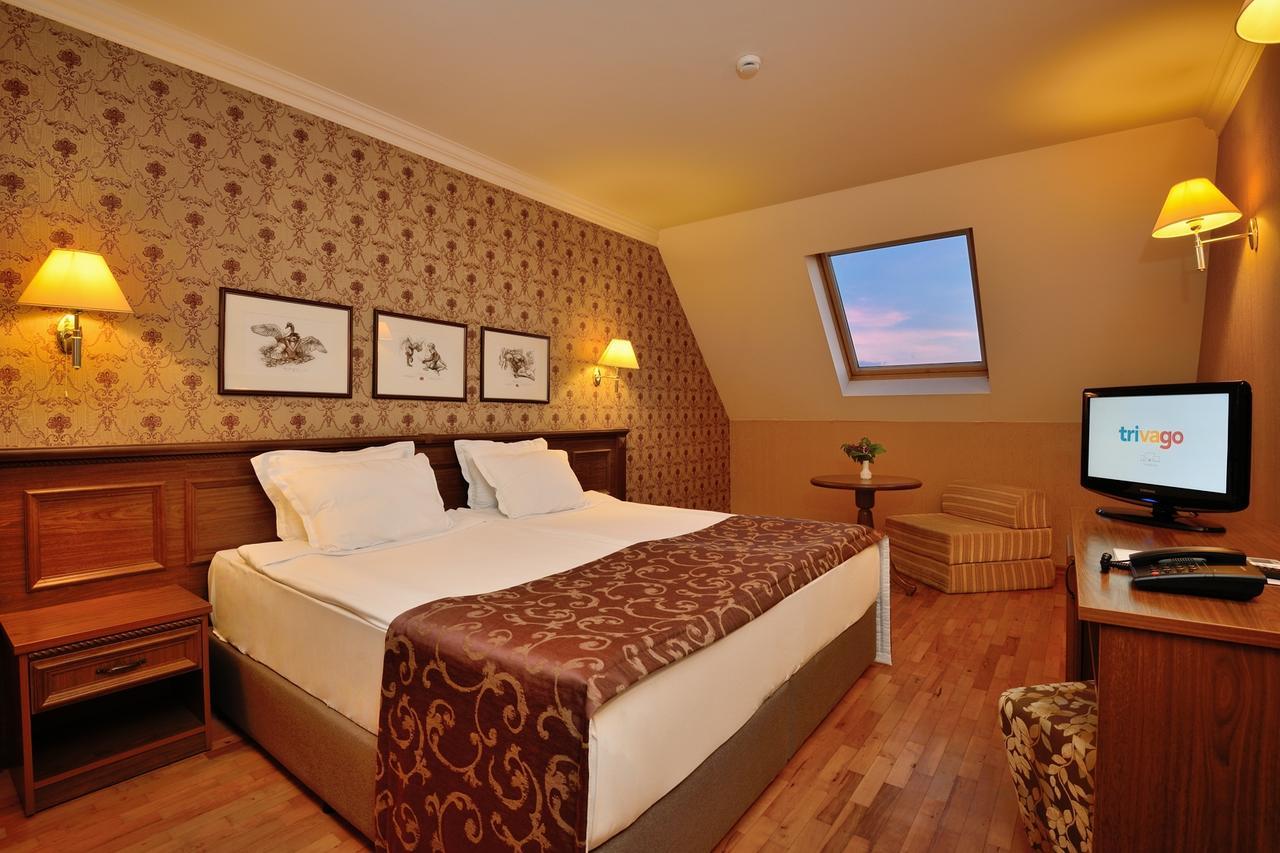 Hotel Club Central Hisarja Exterior foto