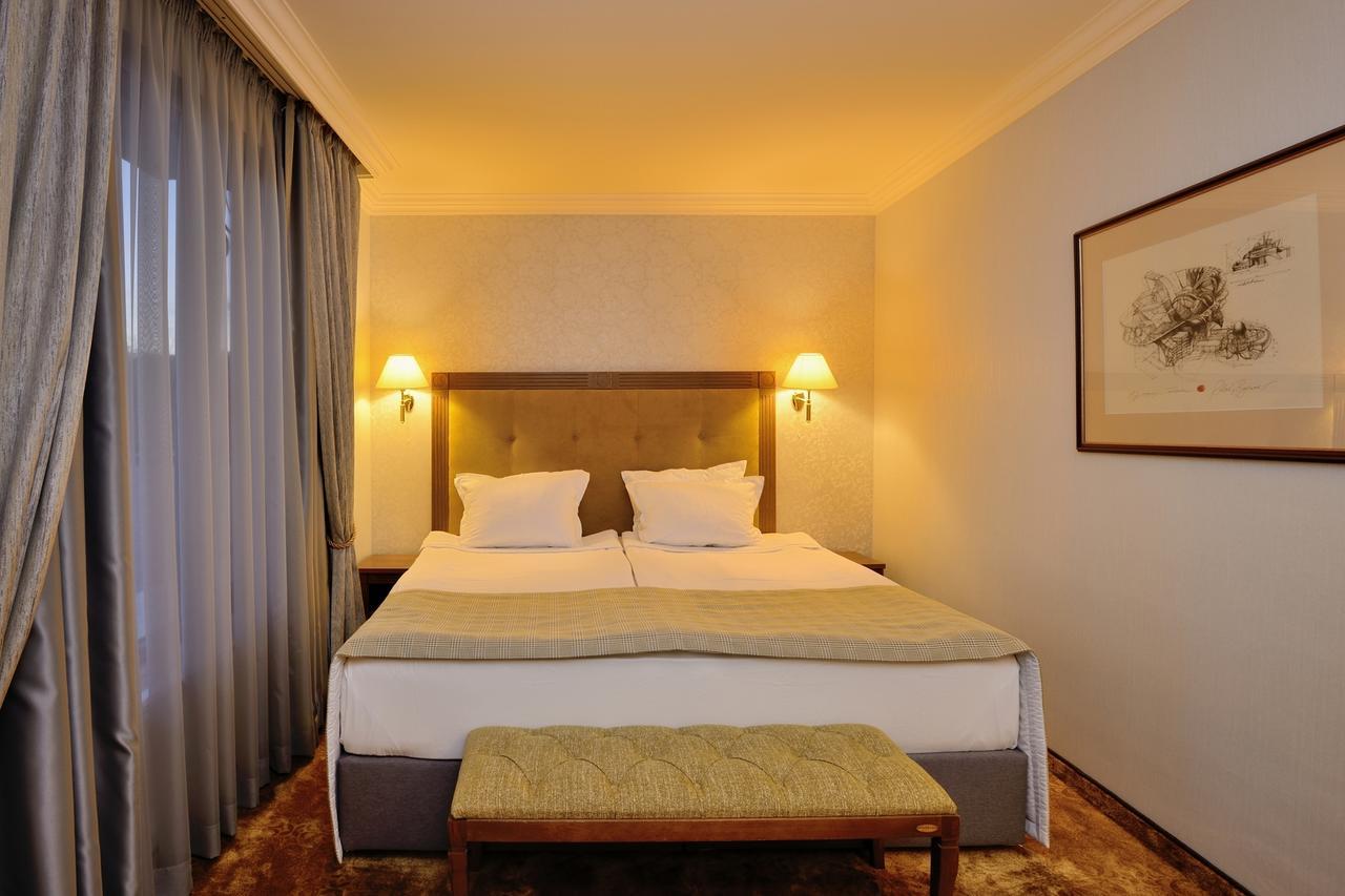 Hotel Club Central Hisarja Exterior foto
